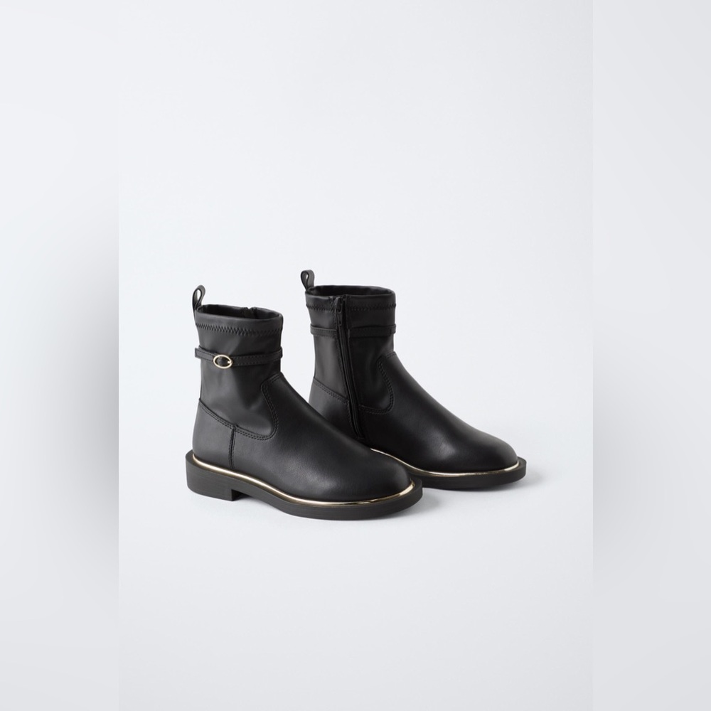 NWT ZARA METALLIC DETAIL ANKLE BOOTS